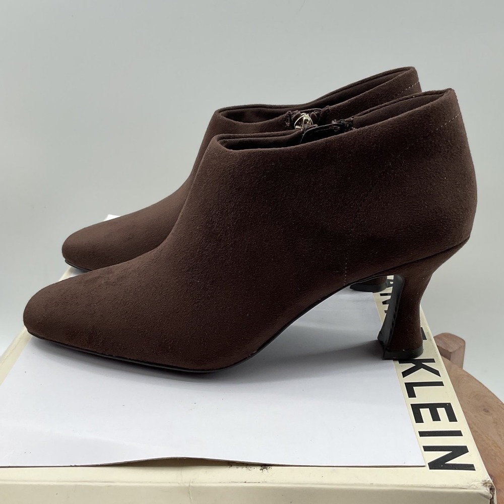 Anne Klein Percy Women Brown Faux Suede Square Toe Flared Heel Ankle Boots 6